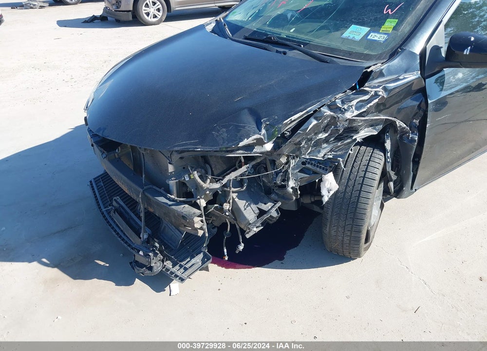 2019 TOYOTA COROLLA LE VIN: 5YFBURHE4KP909837