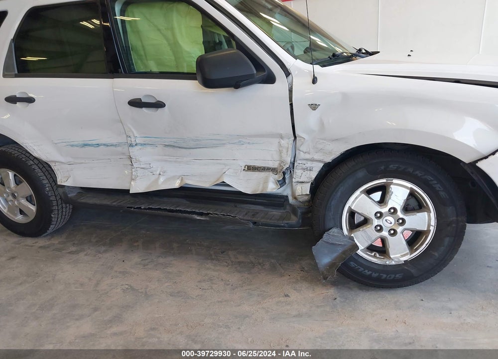 2008 FORD ESCAPE XLT VIN: 1FMCU93138KE75177