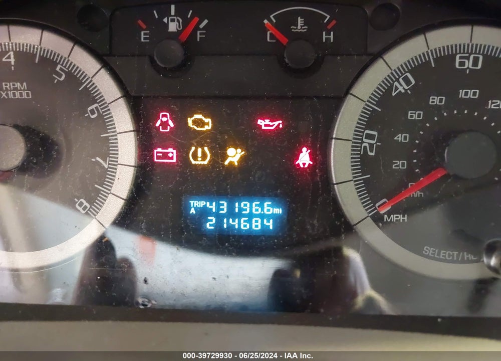 2008 FORD ESCAPE XLT VIN: 1FMCU93138KE75177
