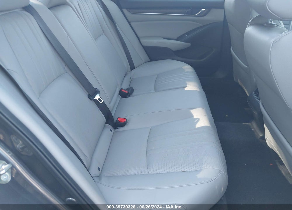 2018 HONDA ACCORD TOURING 2.0T VIN: 1HGCV2F94JA015792