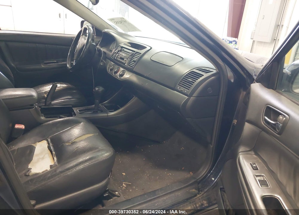2004 TOYOTA CAMRY SE V6 VIN: 4T1BA32K34U500718