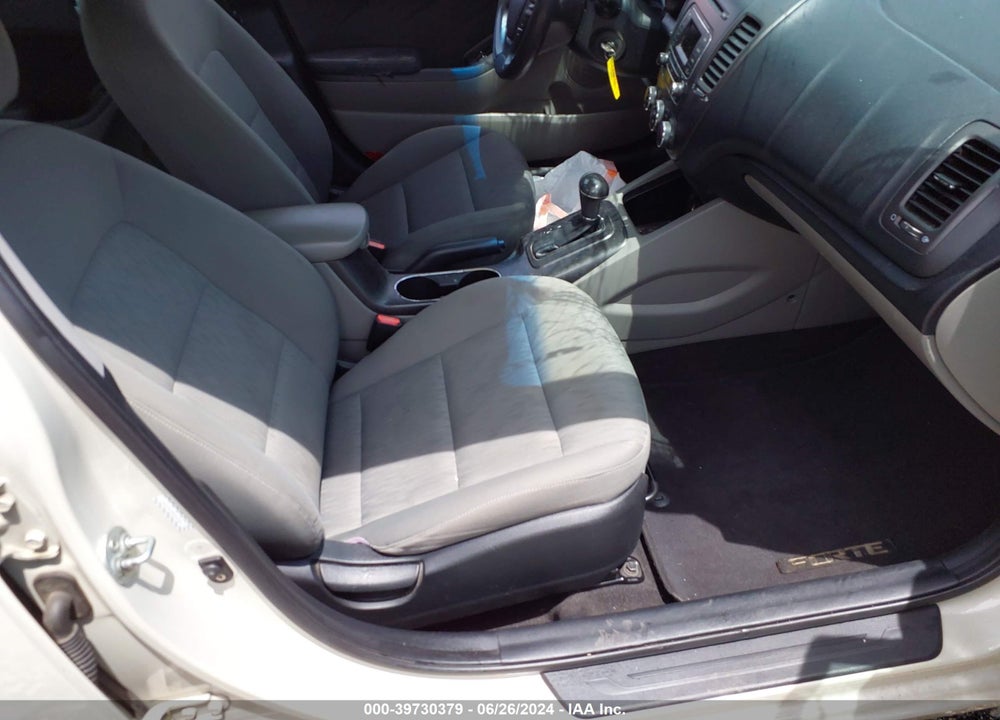 2014 KIA FORTE LX VIN: KNAFK4A64E5092607