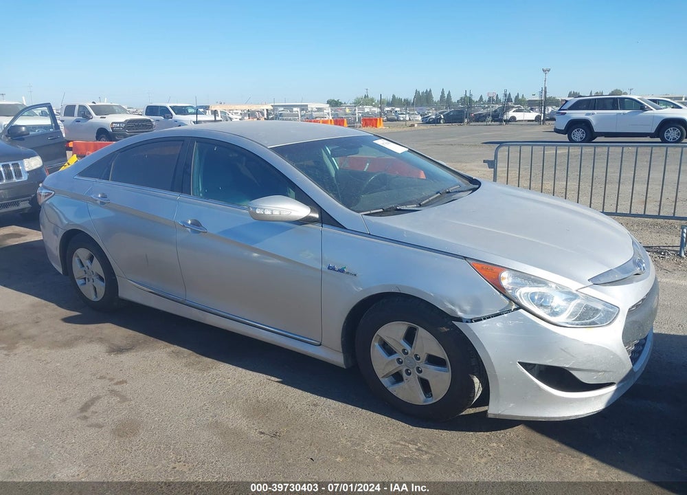 2011 HYUNDAI SONATA HYBRID VIN: KMHEC4A43BA003165