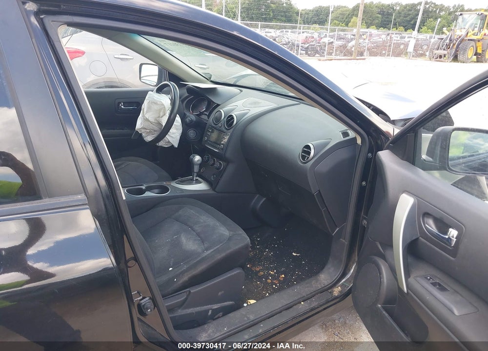 2013 NISSAN ROGUE S VIN: JN8AS5MT8DW002411