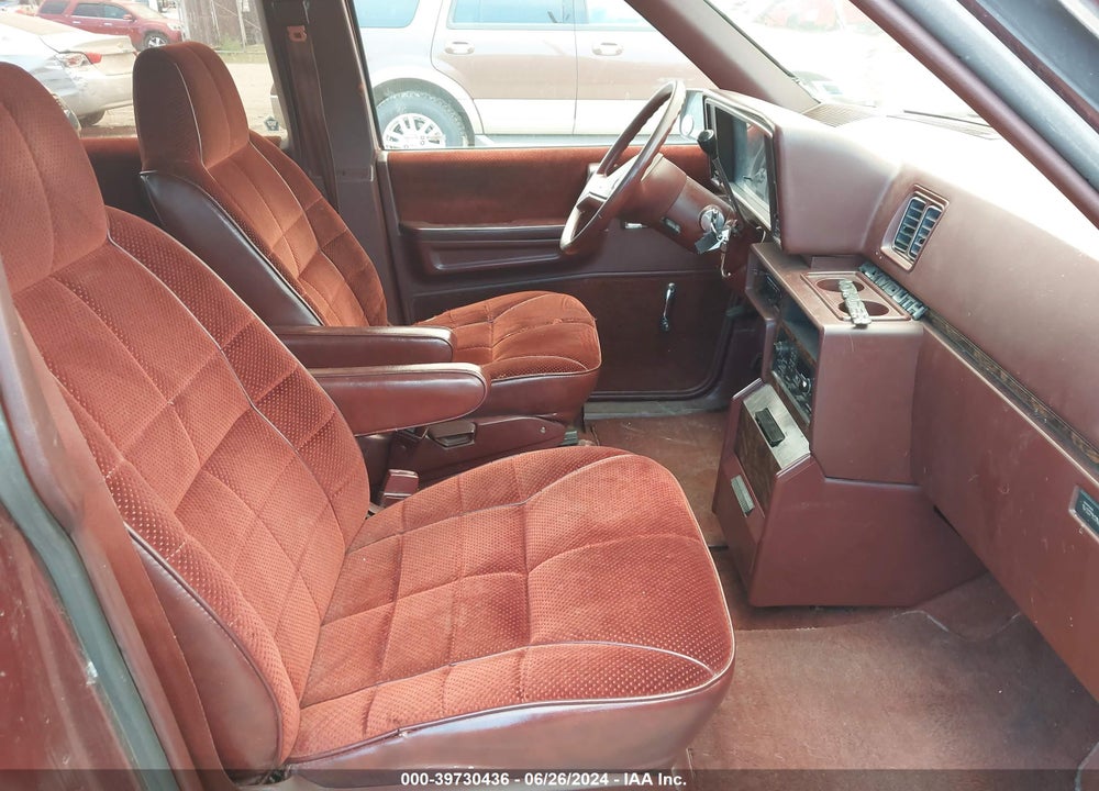 1987 PLYMOUTH VOYAGER VIN: 2P4FH4133HR370150