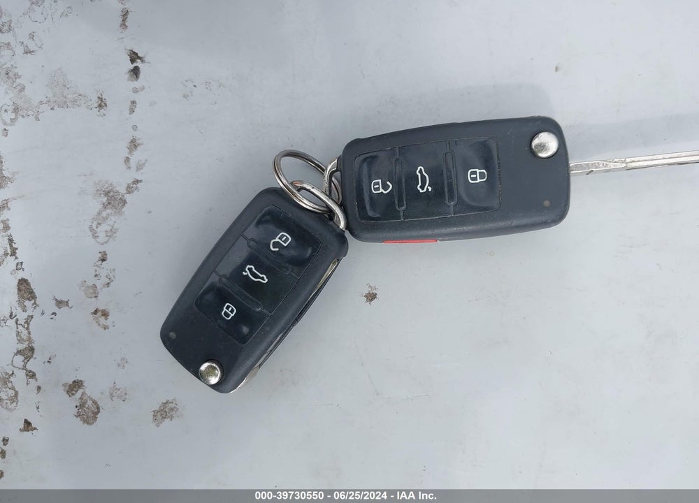 2013 VOLKSWAGEN TIGUAN SE VIN: WVGAV3AX9DW597389