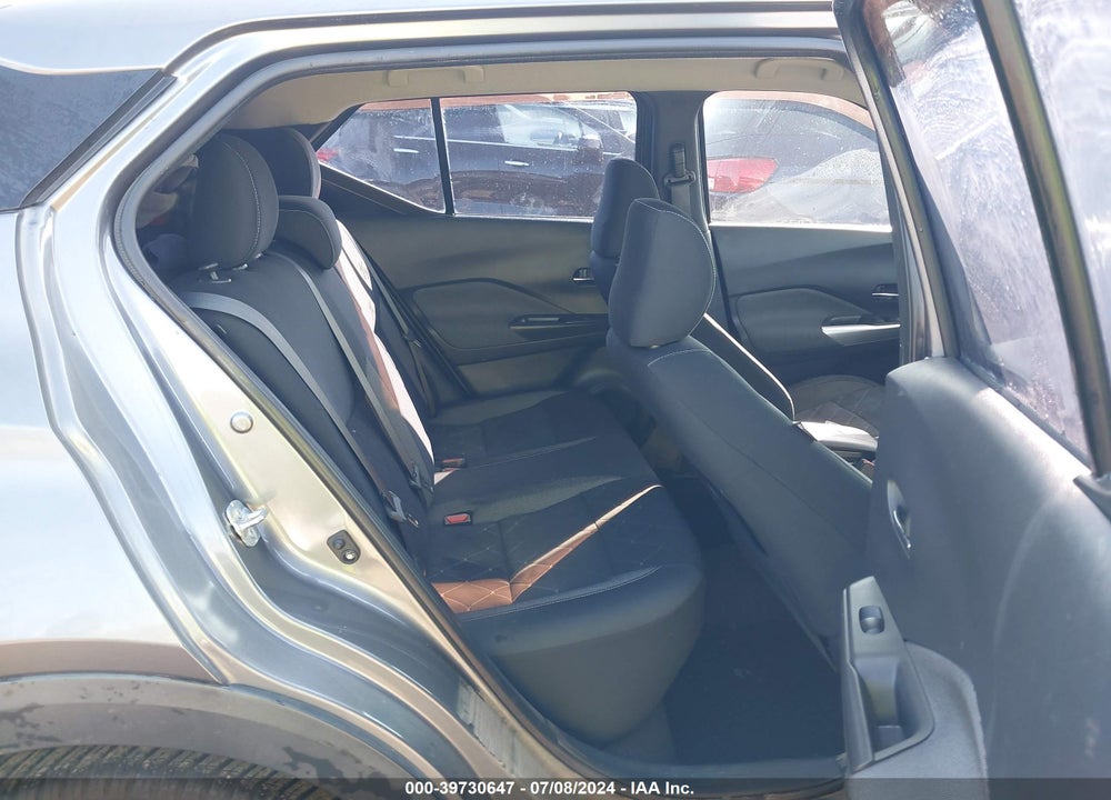 2018 NISSAN KICKS SV VIN: 3N1CP5CU1JL522891