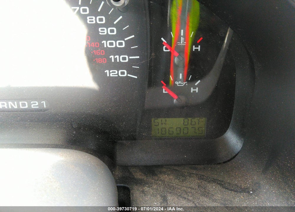 2005 FORD F-150 STX/XL/XLT VIN: 1FTRF14W95NB92345