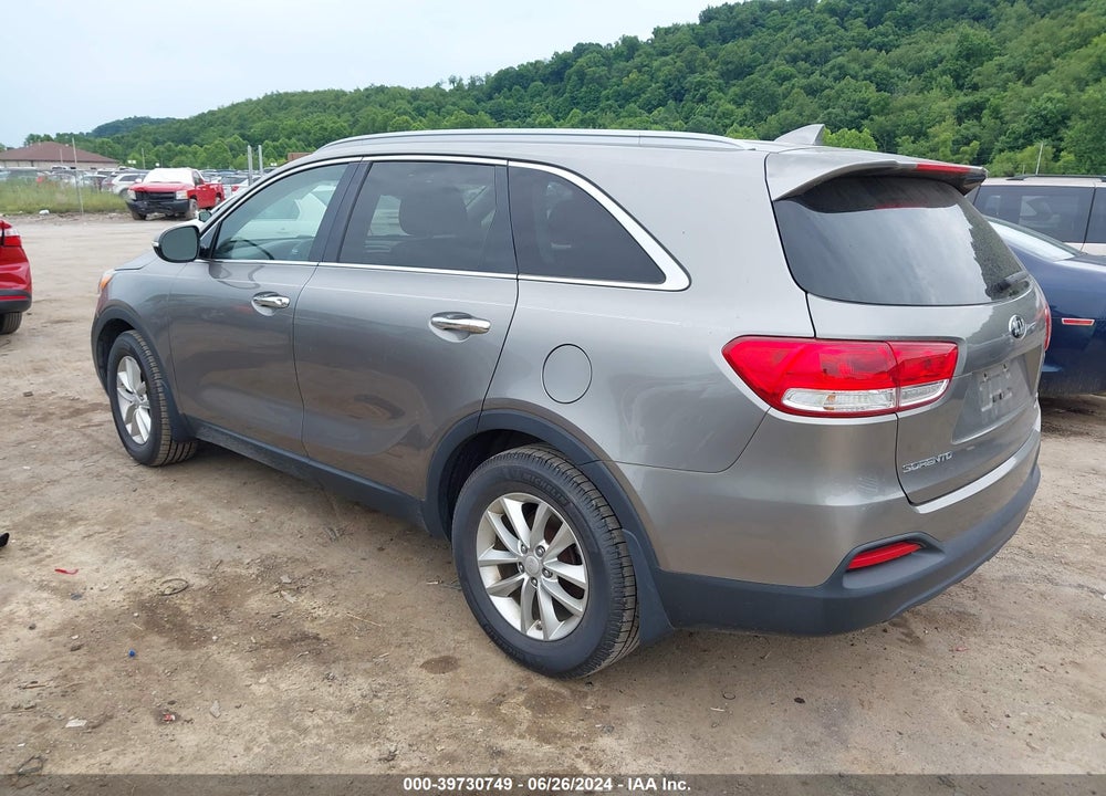 2016 KIA SORENTO 2.4L LX VIN: 5XYPG4A30GG015483