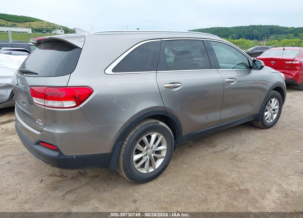 2016 KIA SORENTO 2.4L LX VIN: 5XYPG4A30GG015483