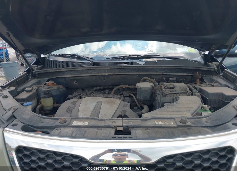 2012 KIA SORENTO LX V6 VIN: 5XYKTDA24CG217055