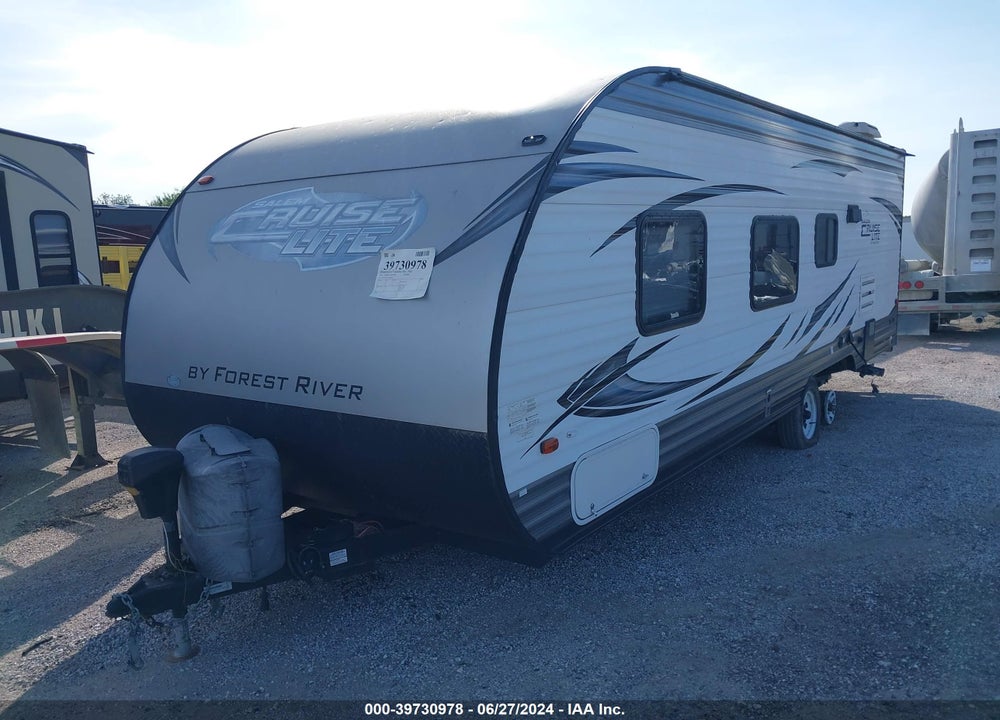 2016 FOREST RIVER SALEM CRUISE LITE VIN: 4X4TSMZ29G7409337