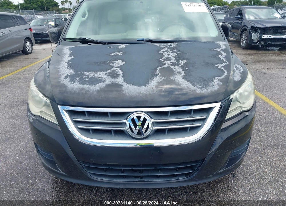 2010 VOLKSWAGEN ROUTAN SE VIN: 2V4RW3D15AR195424