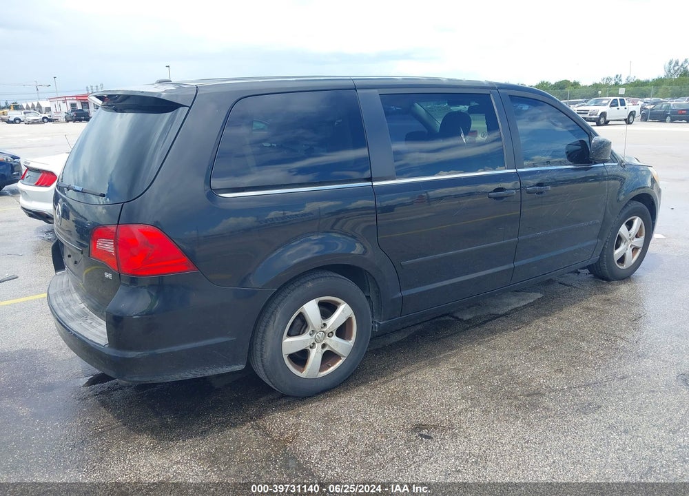 2010 VOLKSWAGEN ROUTAN SE VIN: 2V4RW3D15AR195424