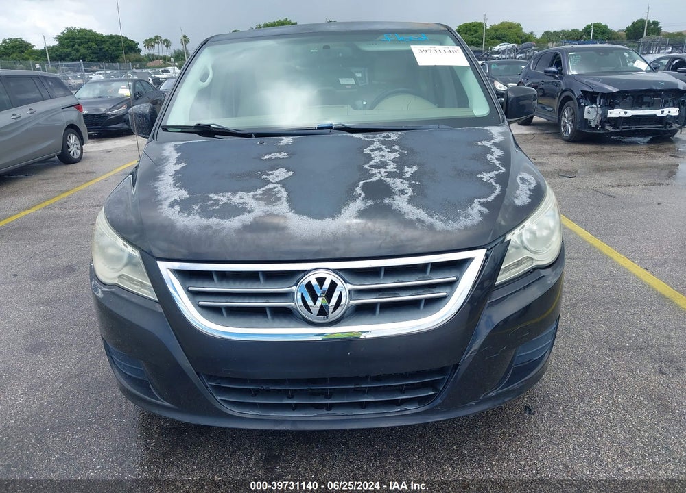 2010 VOLKSWAGEN ROUTAN SE VIN: 2V4RW3D15AR195424