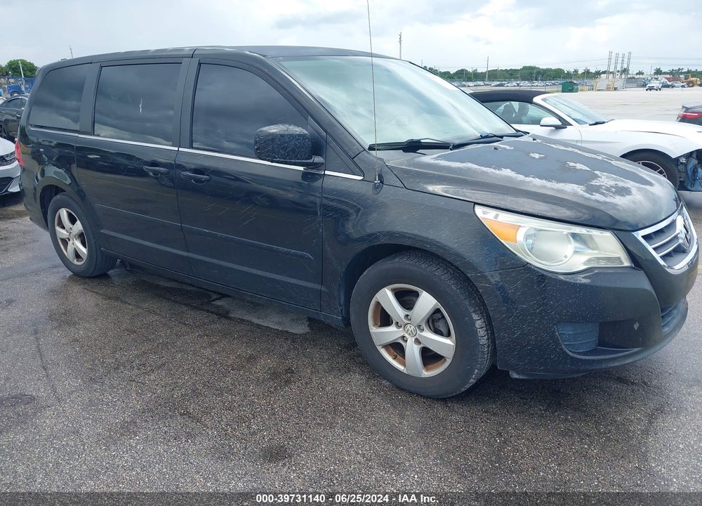 2010 VOLKSWAGEN ROUTAN SE VIN: 2V4RW3D15AR195424