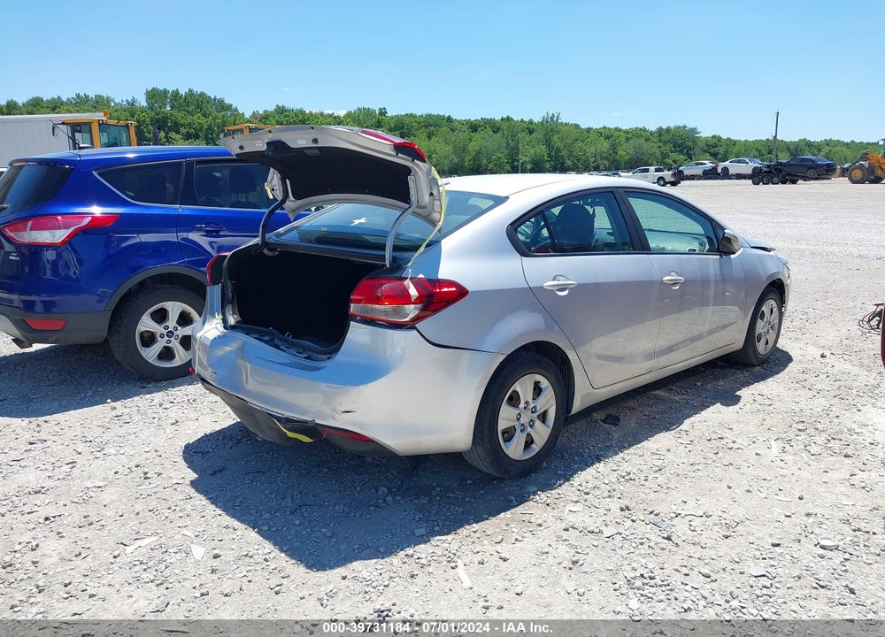 2018 KIA FORTE LX VIN: 3KPFL4A73JE197016