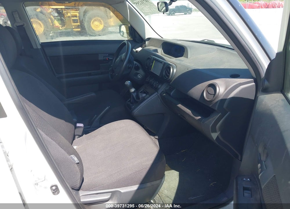 2008 SCION XB VIN: JTLKE50E881032613