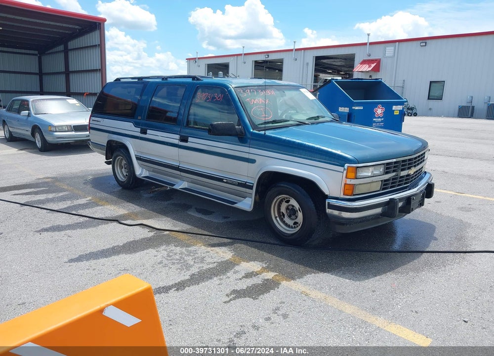 1992 CHEVROLET SUBURBAN C1500 VIN: 1GNEC16K9NJ322530