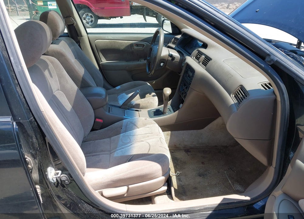 1999 TOYOTA CAMRY LE VIN: 4T1BG22K7XU457255