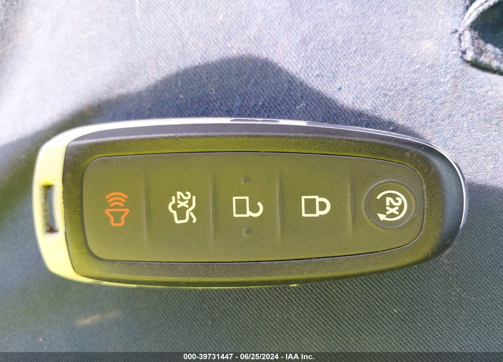 2013 FORD FOCUS TITANIUM VIN: 1FADP3J28DL323897