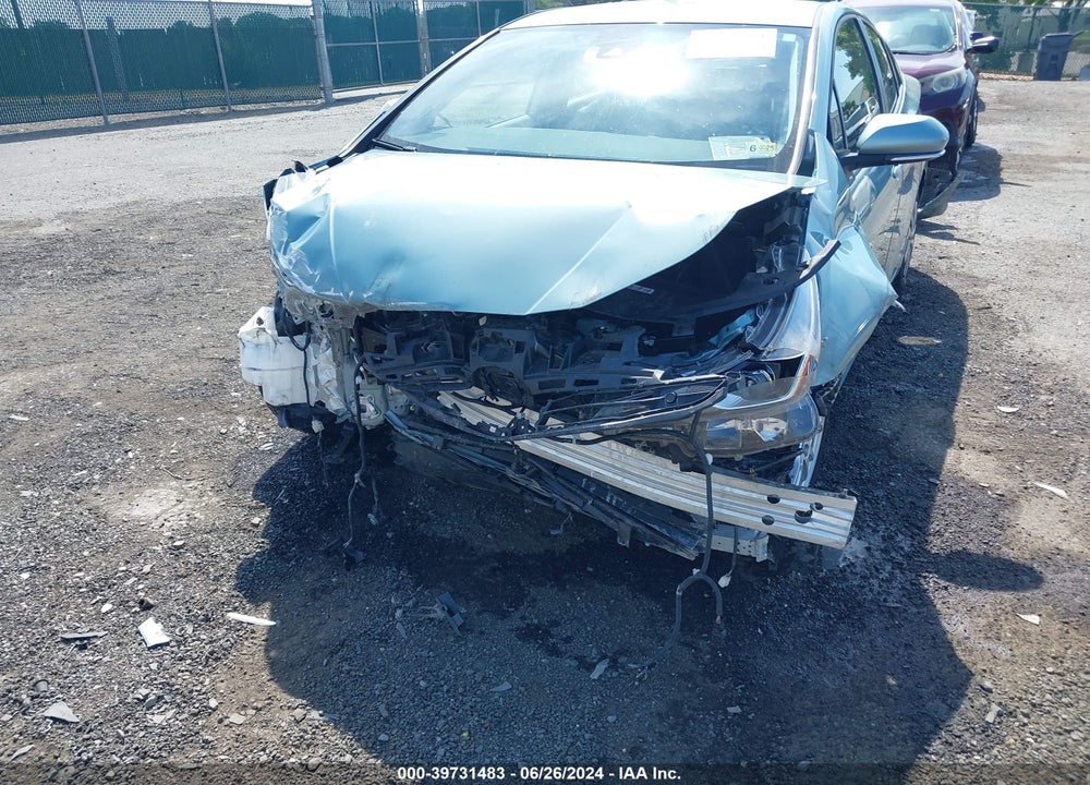 2022 TOYOTA PRIUS XLE AWD-E VIN: JTDL9MFU8N3036612