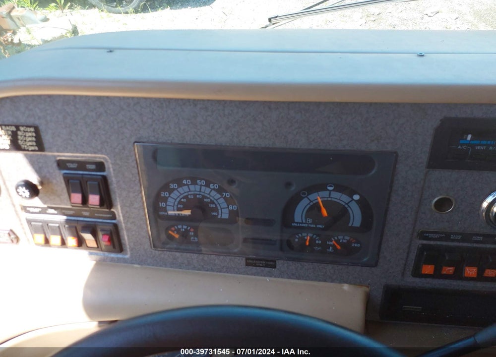 1995 CHEVROLET P30 VIN: 1GBLP37N0S3307721