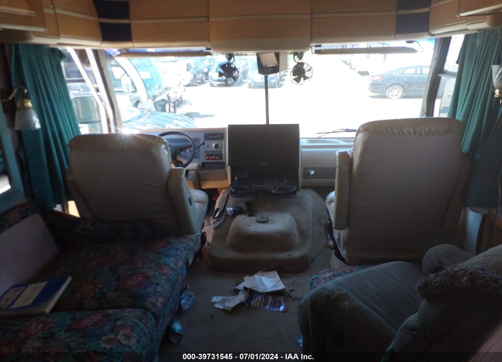 1995 CHEVROLET P30 VIN: 1GBLP37N0S3307721