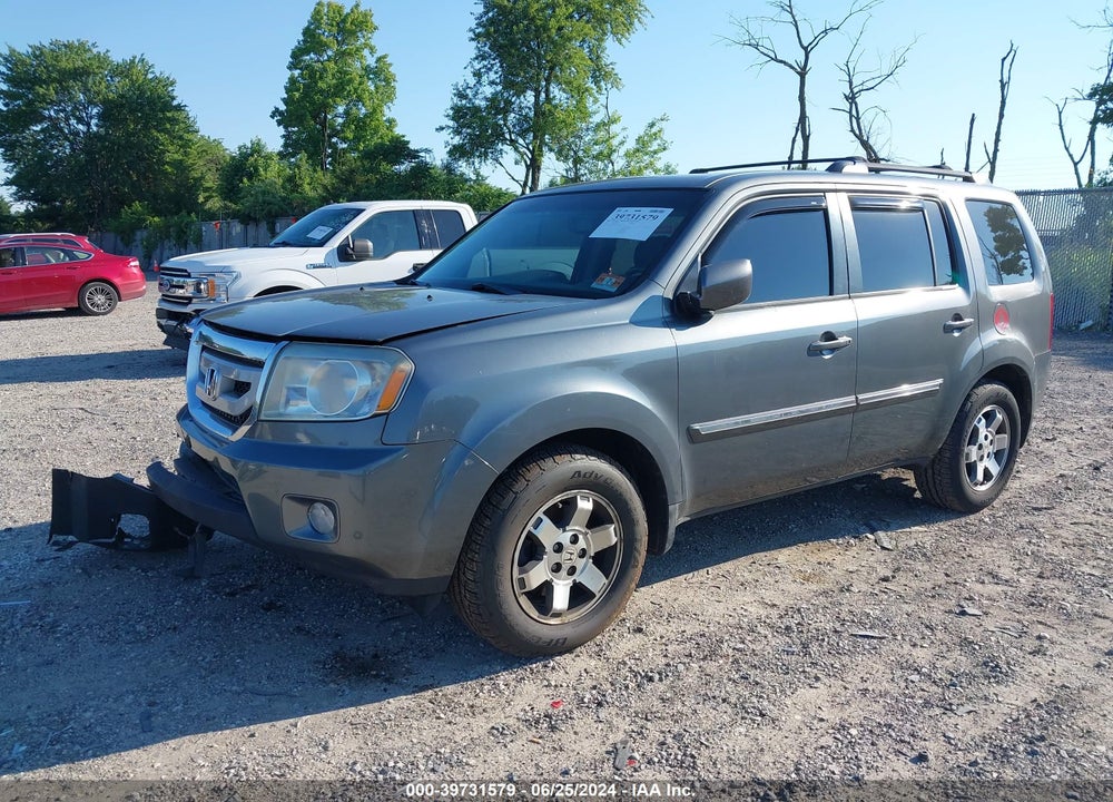 2011 HONDA PILOT TOURING VIN: 5FNYF4H98BB092569
