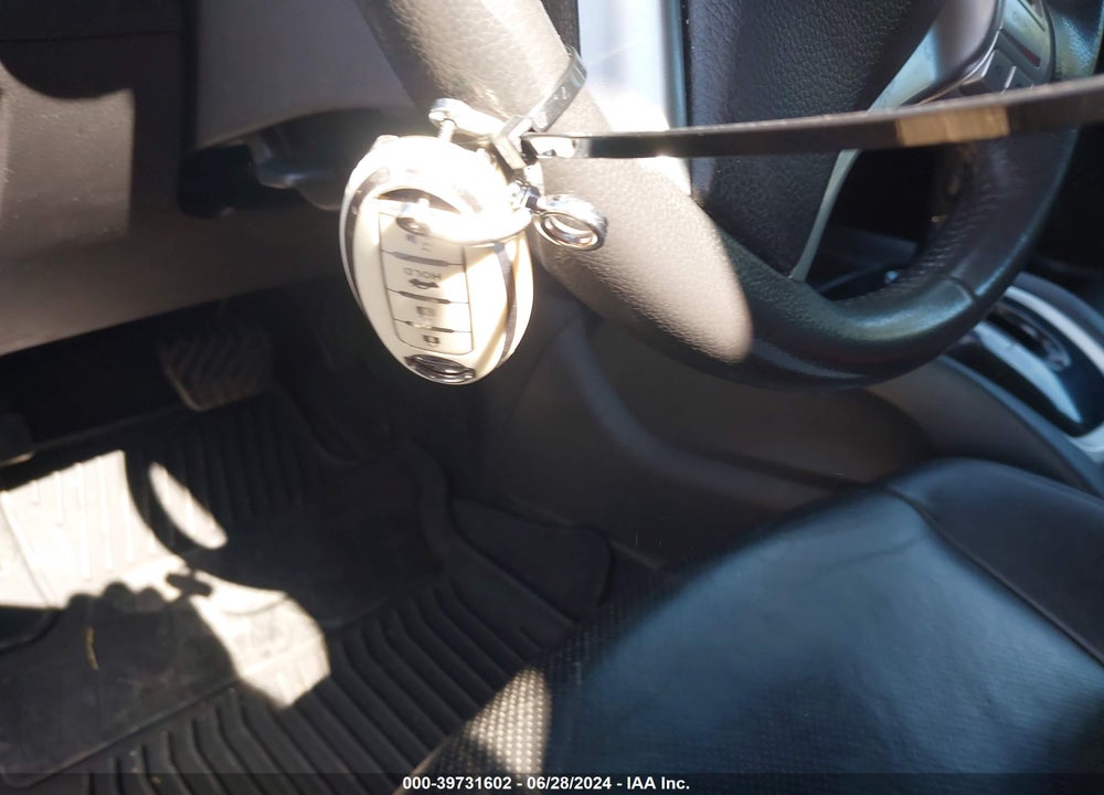 2015 NISSAN ROGUE SL VIN: 5N1AT2MV9FC750481