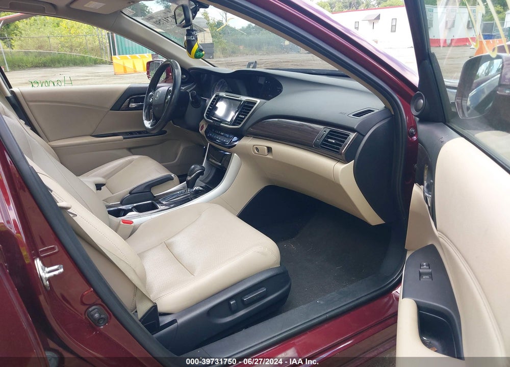2017 HONDA ACCORD EX-L VIN: 1HGCR2F85HA105622