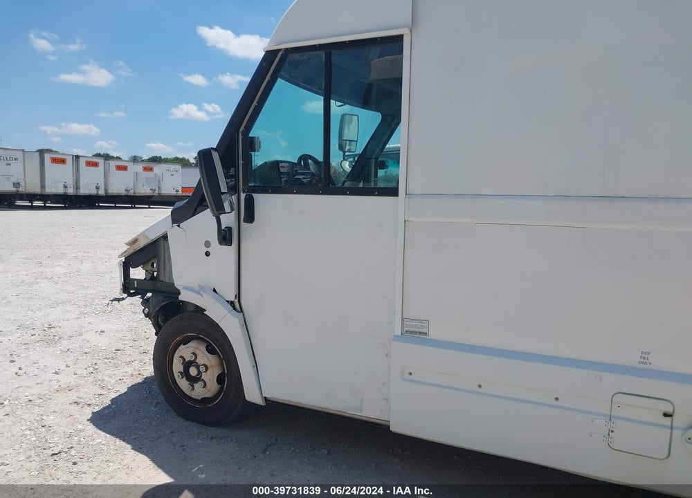 2013 ISUZU COMMERCIAL VAN VIN: JALB4T173D7W01540
