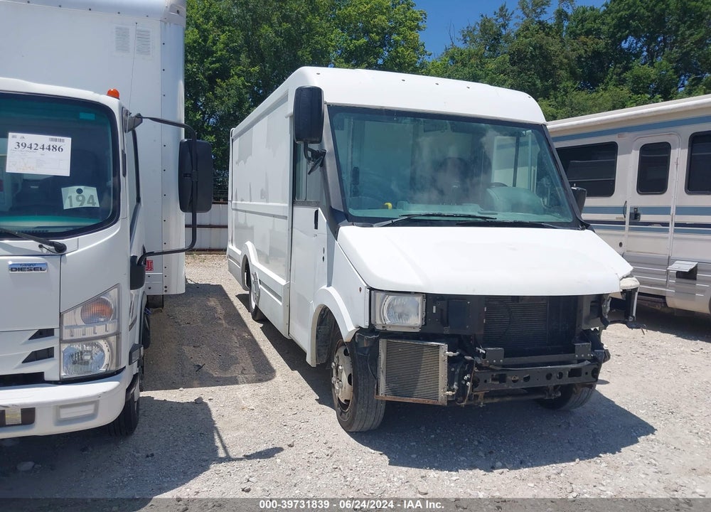 2013 ISUZU COMMERCIAL VAN VIN: JALB4T173D7W01540