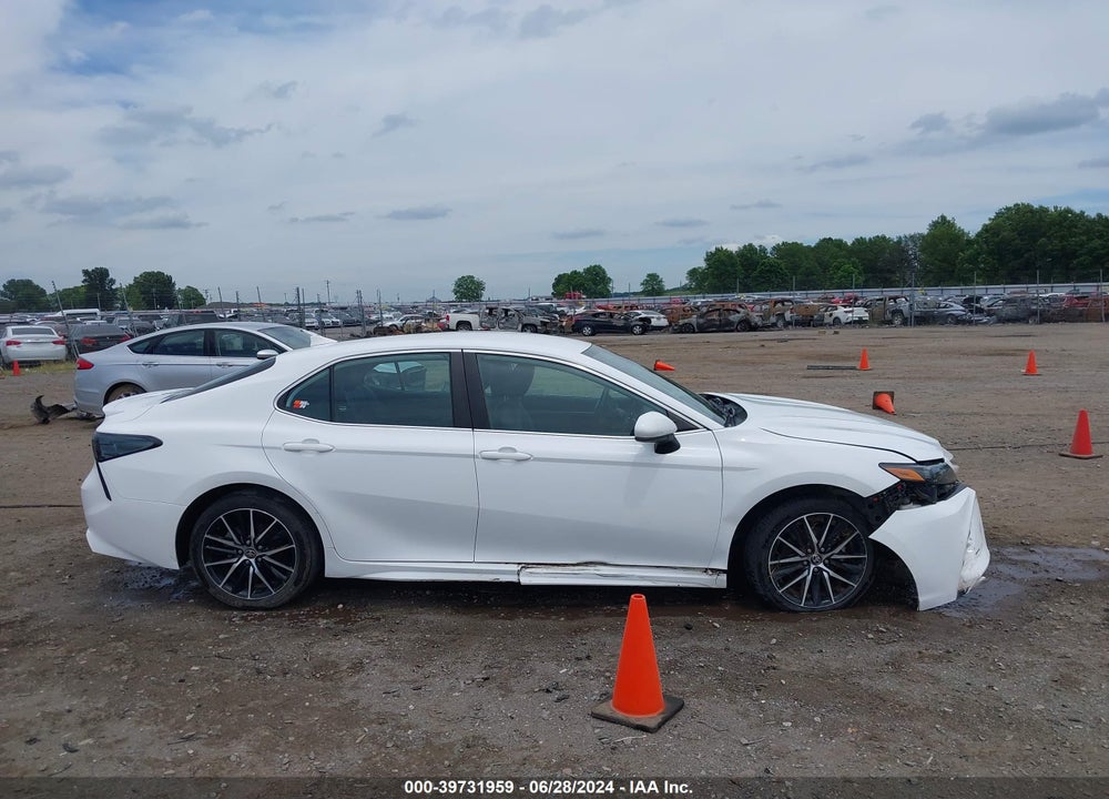 2021 TOYOTA CAMRY SE VIN: 4T1G11AK6MU426058