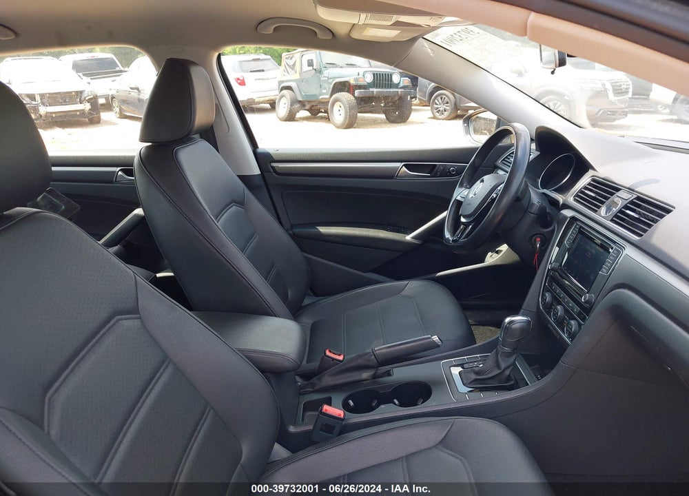 2017 VOLKSWAGEN PASSAT 1.8T R-LINE VIN: 1VWDT7A38HC021051