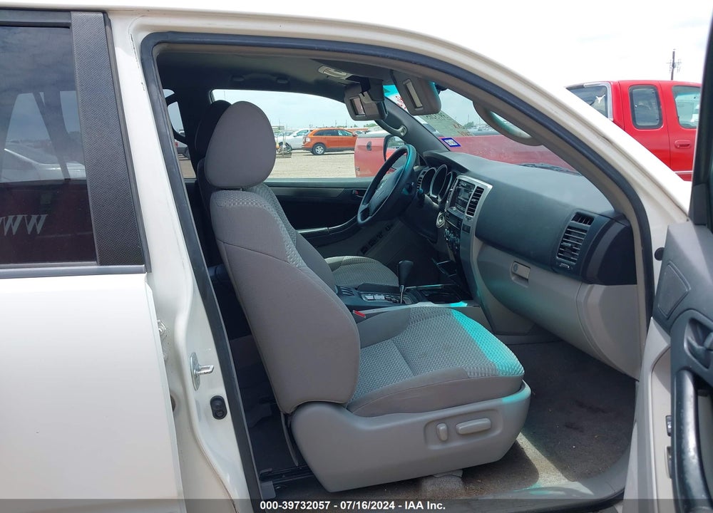 2006 TOYOTA 4RUNNER SR5 V8 VIN: JTEZT14R360026562
