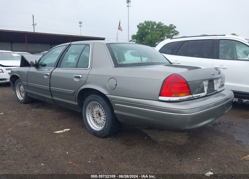 1999 FORD CROWN VICTORIA LX VIN: 2FAFP74W4XX184857