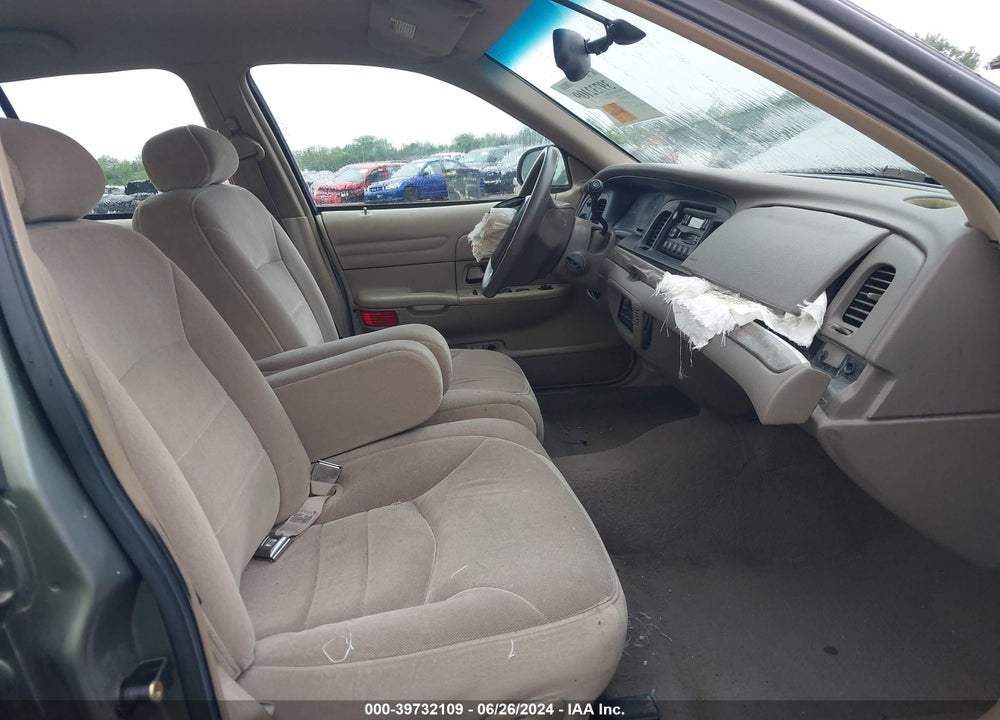 1999 FORD CROWN VICTORIA LX VIN: 2FAFP74W4XX184857