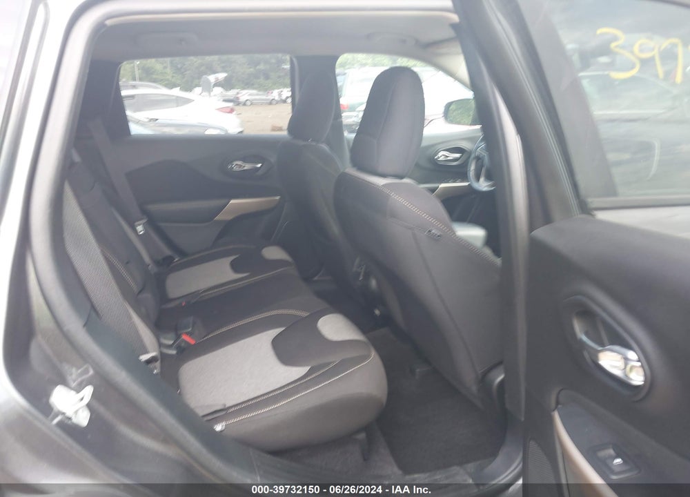2018 JEEP CHEROKEE LATITUDE TECH CONNECT 4X4 VIN: 1C4PJMCX1JD586701