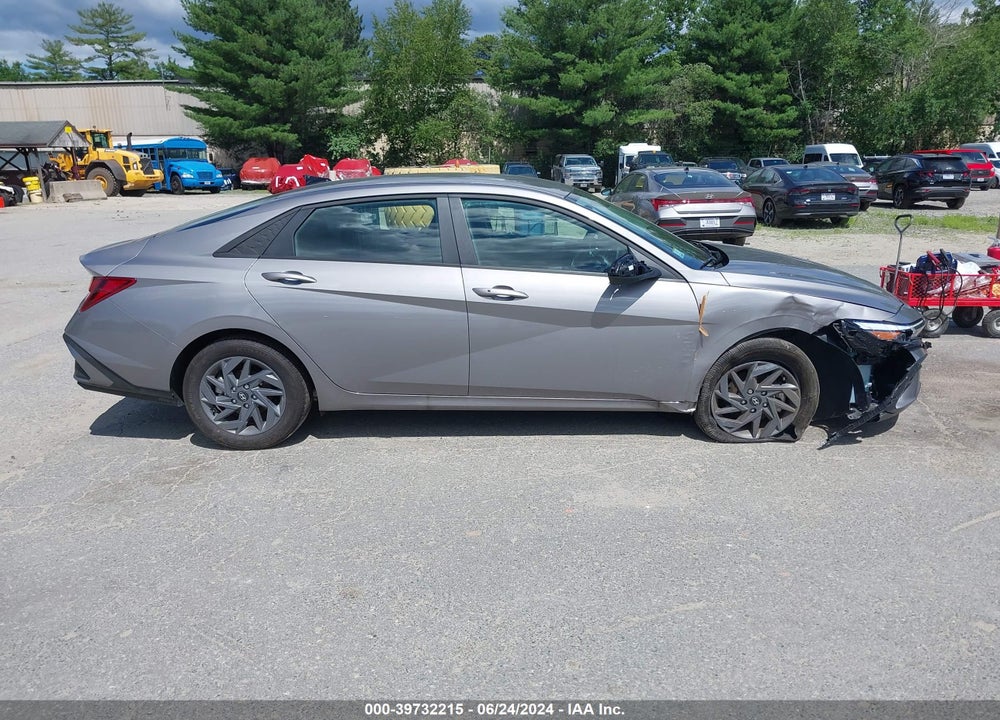 2024 HYUNDAI ELANTRA SEL VIN: KMHLM4DG4RU711492