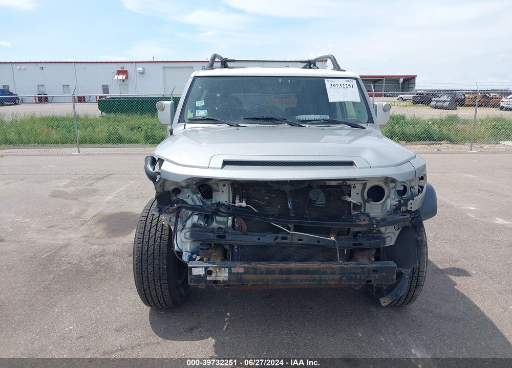 2010 TOYOTA FJ CRUISER VIN: JTEBU4BF0AK083050