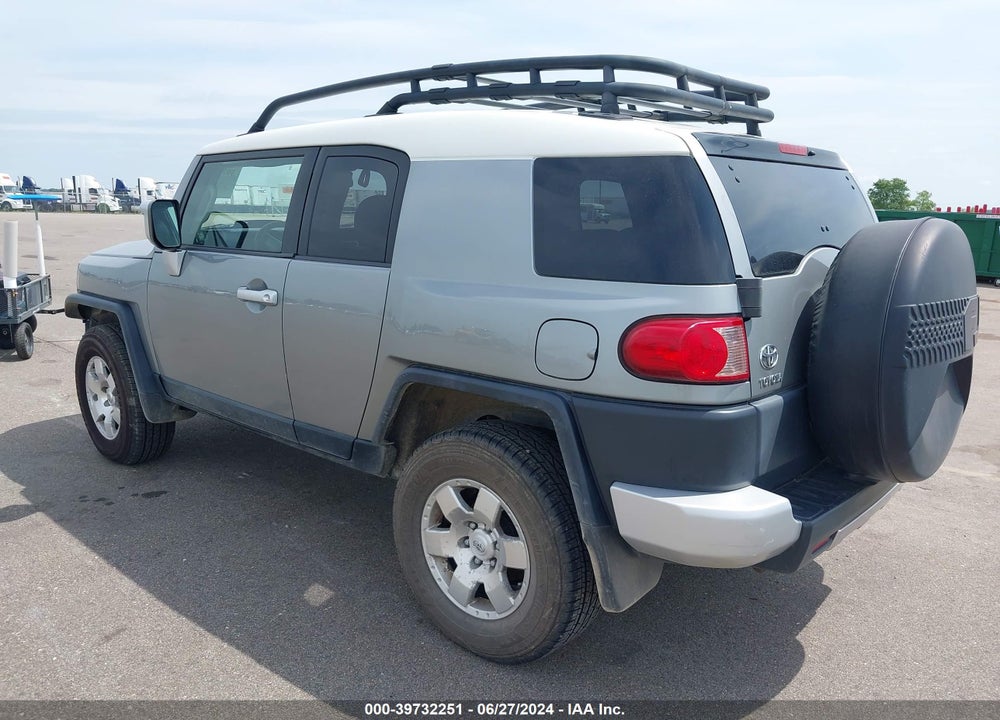 2010 TOYOTA FJ CRUISER VIN: JTEBU4BF0AK083050