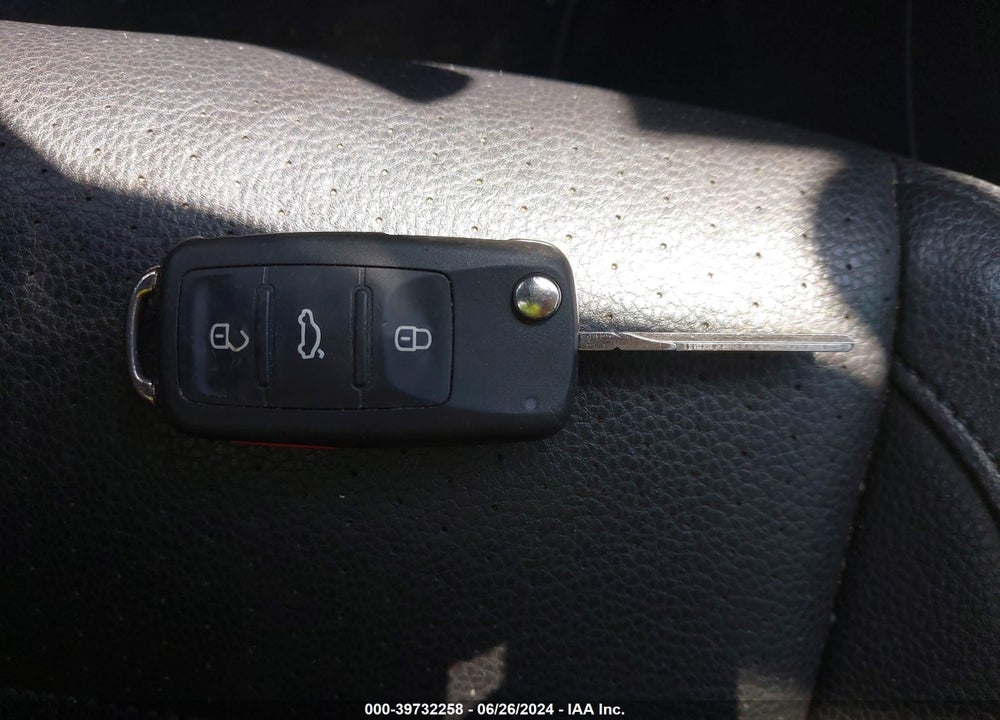 2013 VOLKSWAGEN TIGUAN SE VIN: WVGBV7AX3DW523154