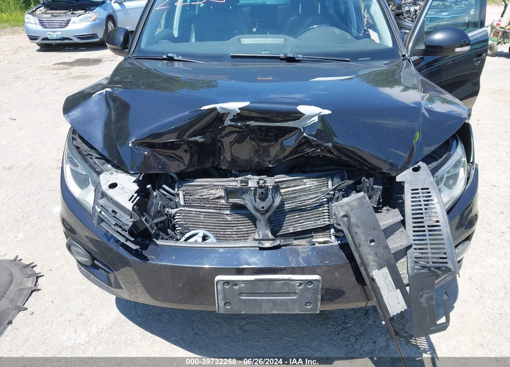 2013 VOLKSWAGEN TIGUAN SE VIN: WVGBV7AX3DW523154
