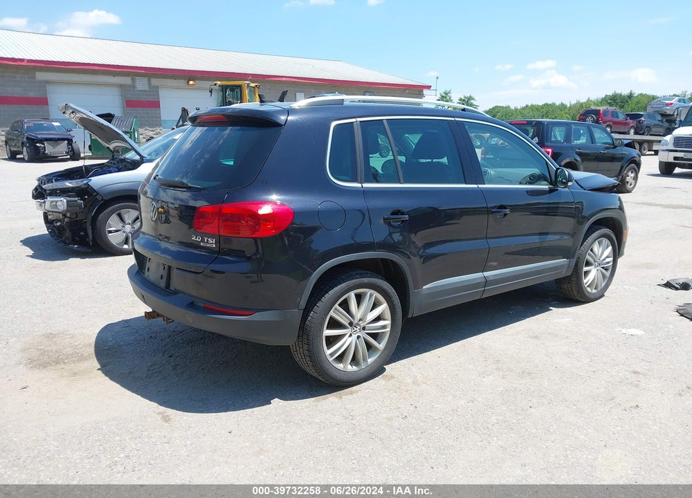 2013 VOLKSWAGEN TIGUAN SE VIN: WVGBV7AX3DW523154
