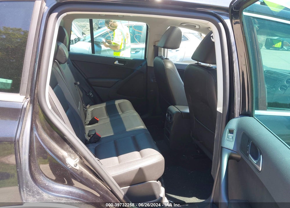 2013 VOLKSWAGEN TIGUAN SE VIN: WVGBV7AX3DW523154