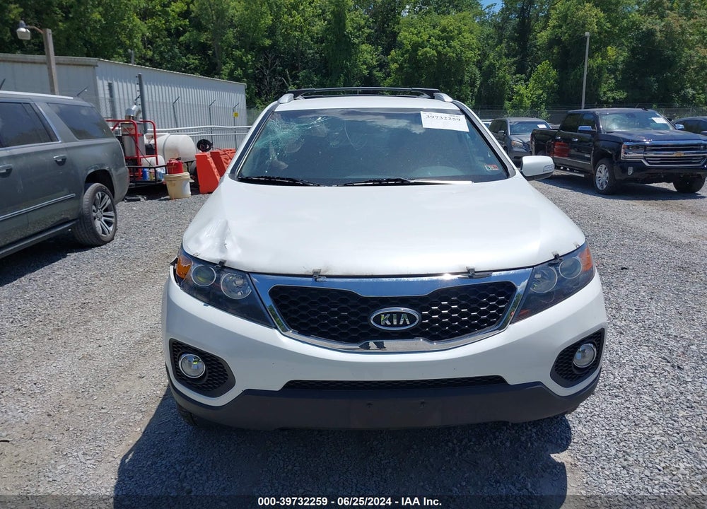 2012 KIA SORENTO LX V6 VIN: 5XYKTDA28CG227538
