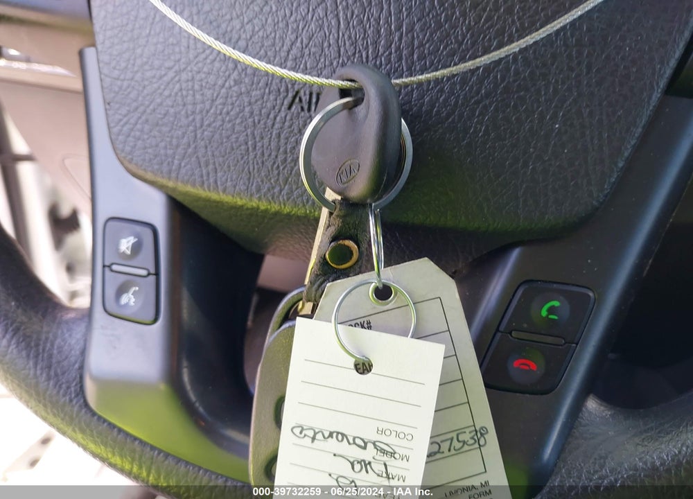 2012 KIA SORENTO LX V6 VIN: 5XYKTDA28CG227538