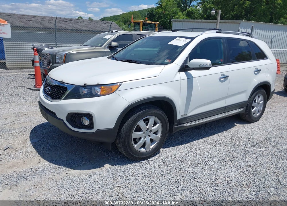 2012 KIA SORENTO LX V6 VIN: 5XYKTDA28CG227538