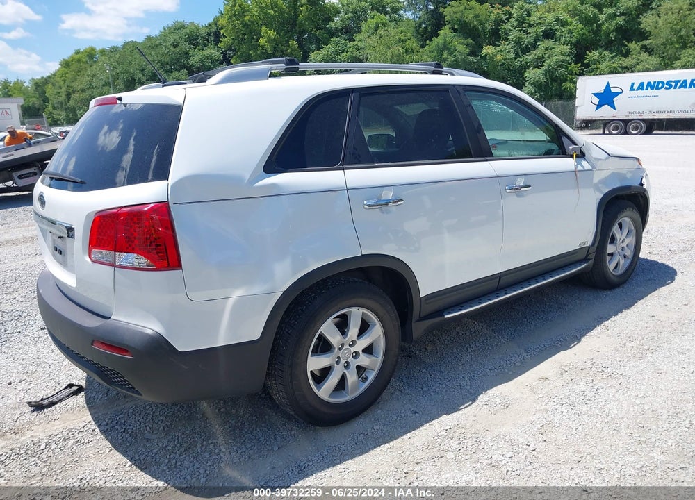 2012 KIA SORENTO LX V6 VIN: 5XYKTDA28CG227538